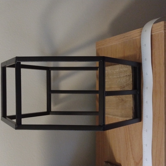 NWT 10 inch hexagon shelf - Picture 3 of 7